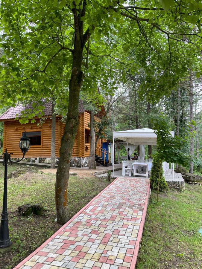 Sky Land Camping & Resort Cricova Exterior foto