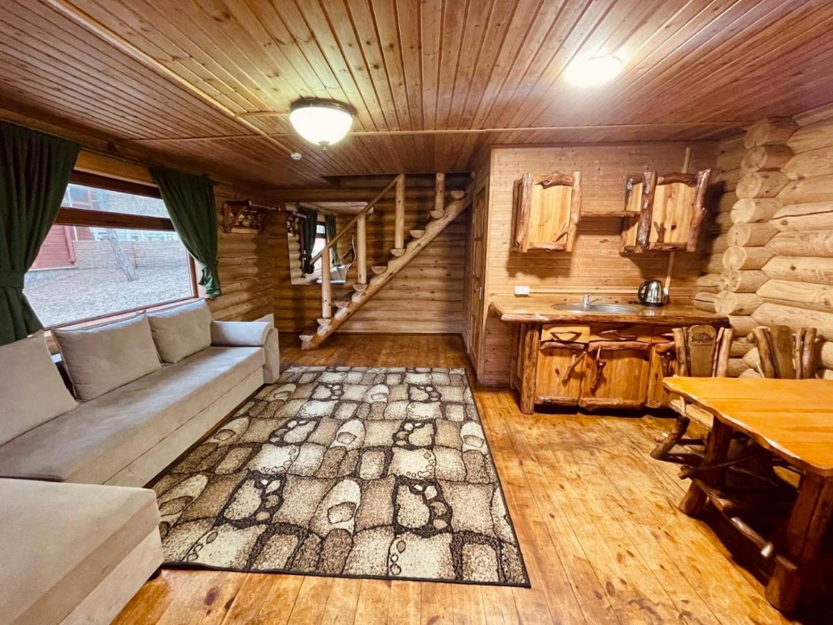 Sky Land Camping & Resort Cricova Exterior foto