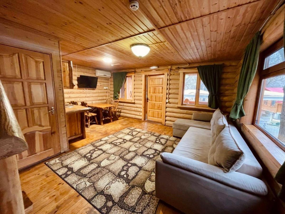 Sky Land Camping & Resort Cricova Exterior foto